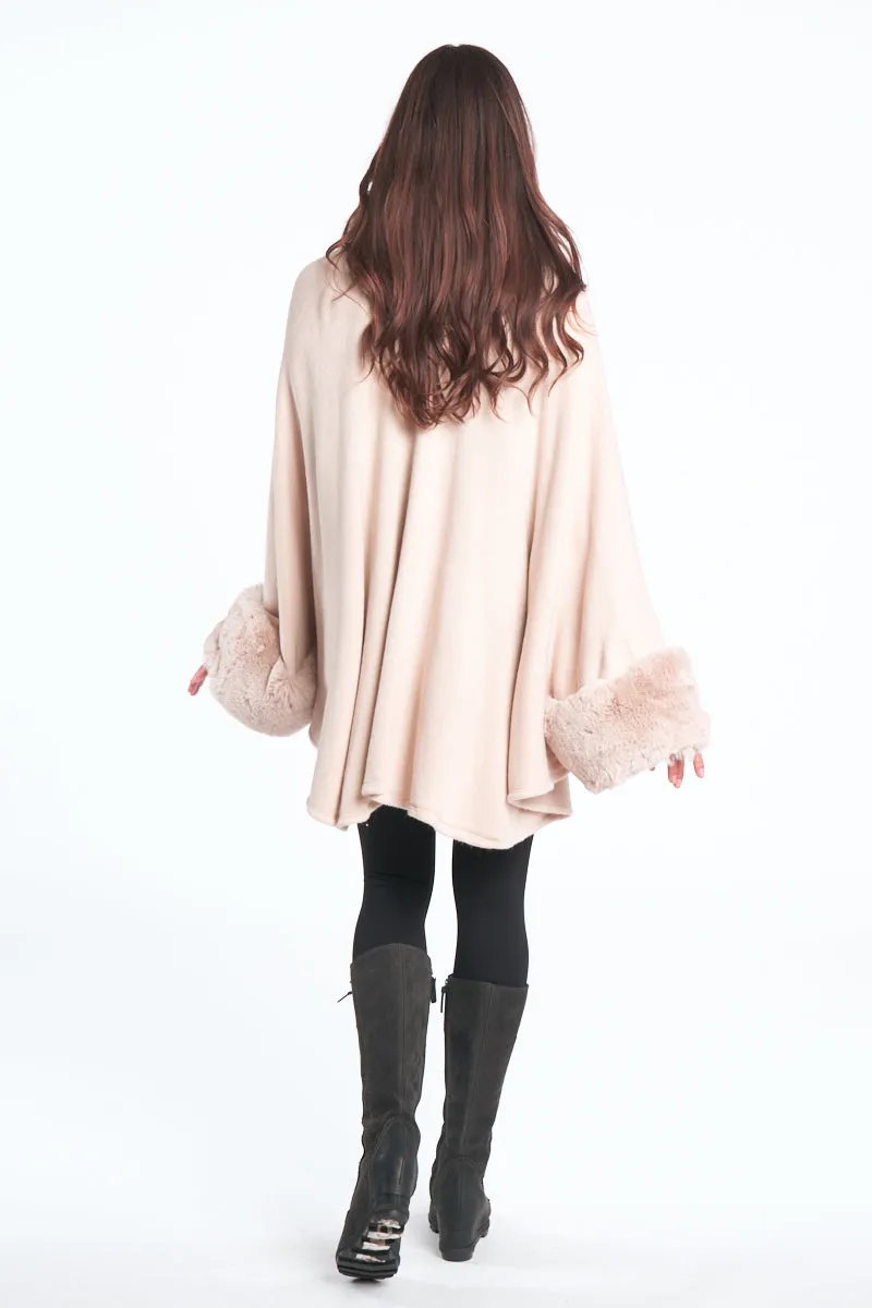 Cream Deluxe Cuddle Faux Fur Wrap