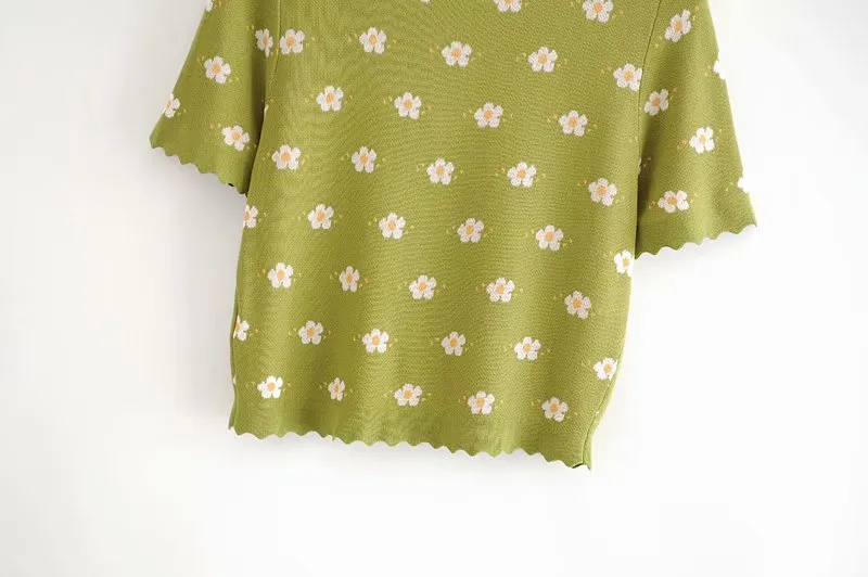 FLORAL PATTERN CROPPED TOP