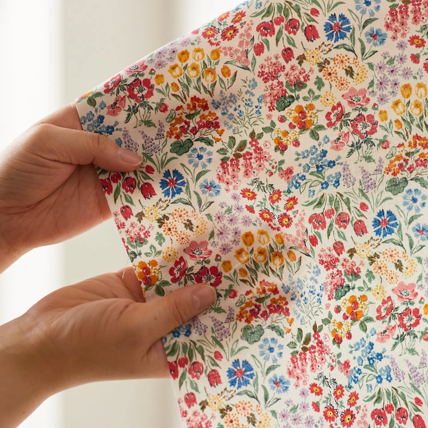 Treasure Box Floral Cotton Sheeting　	YGA-69040
